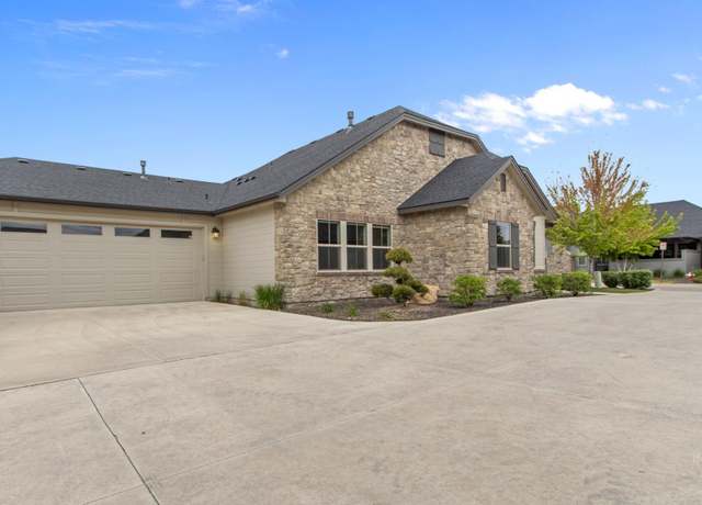 Property at 4211 E Silverking Ln, Meridian, ID 83642, 3 beds, 2 baths
