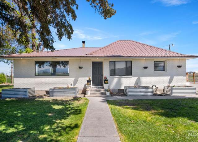 Property at 4 N 1050 E, Declo, ID 83323-0000, 3 beds, 2 baths