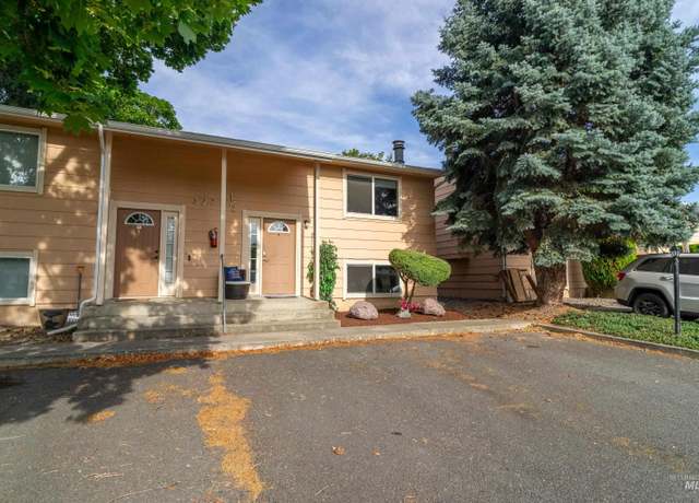 Property at 3129 1/2 8th Street C Unit A, Lewiston, ID 83501, 2 beds, 1.5 baths