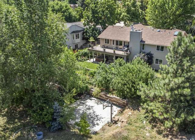 Property at 2236 E Roanoke Dr, Boise, ID 83712, 4 beds, 3 baths
