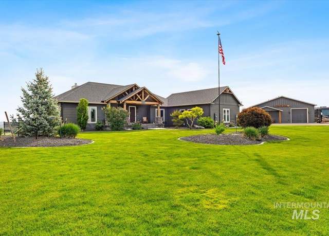 Property at 5886 Whispering Hills Dr, Marsing, ID 83639, 4 beds, 2.5 baths