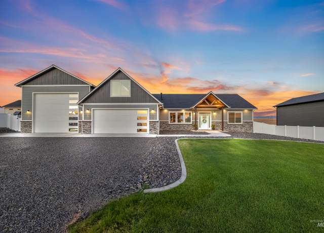 Property at 2111 2111 Vinifera Blvd, Lewiston, ID 83501-6253, 3 beds, 2 baths