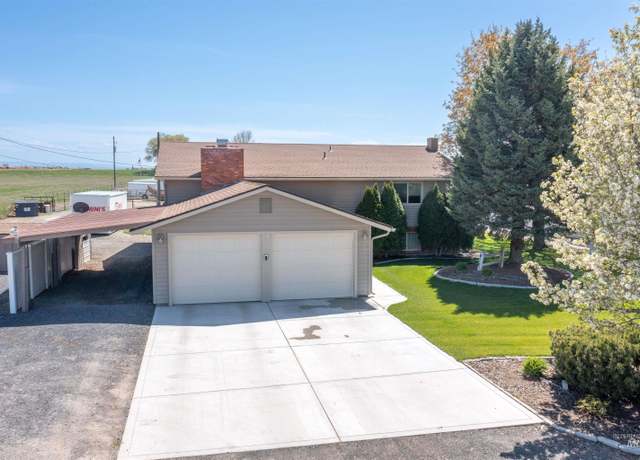 Property at 227 W 300 S, Jerome, ID 83338, 5 beds, 3 baths