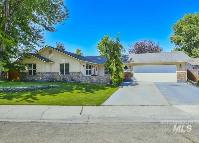 Property at 2416 Sunset Ave, Caldwell, ID 83605, 3 beds, 2 baths