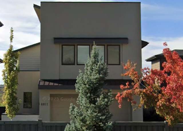 Property at 6811 E Warm Springs Ave, Boise, ID 83716, 3 beds, 2.5 baths