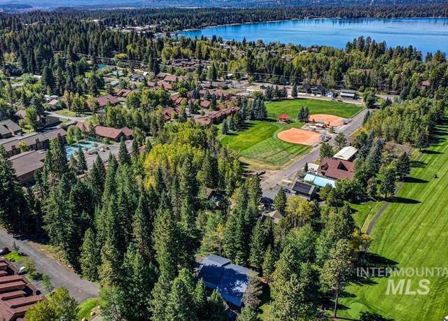 Property at 804 Fairway Dr, Mccall, ID 83638, 4 beds, 4 baths