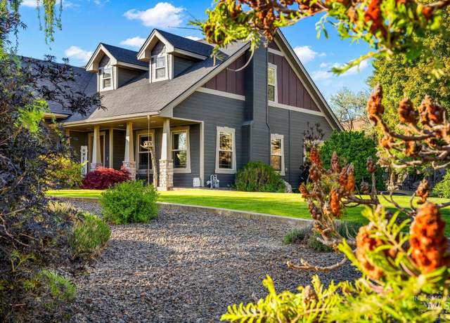 Property at 2140 Valley View Dr, Weiser, ID 83672, 3 beds, 2.5 baths