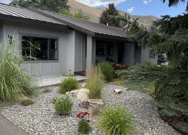 Property at 2840 Shenandoah Dr, Hailey, ID 83333, 3 beds, 2 baths