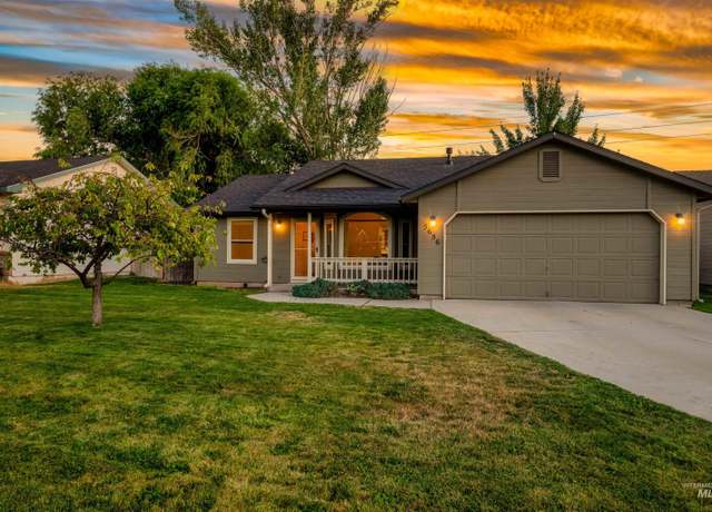 Property at 5656 S Onaga Pl, Boise, ID 83716, 3 beds, 2 baths