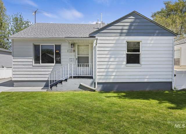 Property at 312 Maple St, Nampa, ID 83686, 4 beds, 2 baths