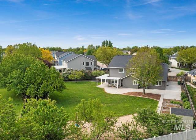 Property at 298 E Anton St, Meridian, ID 83646, 5 beds, 4 baths