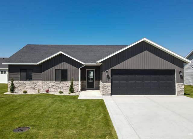 Property at 2350 Dorchester Ave, Burley, ID 83318, 3 beds, 2 baths
