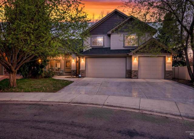 Property at 2023 E Trail Blazer Dr, Meridian, ID 83646, 4 beds, 2 baths