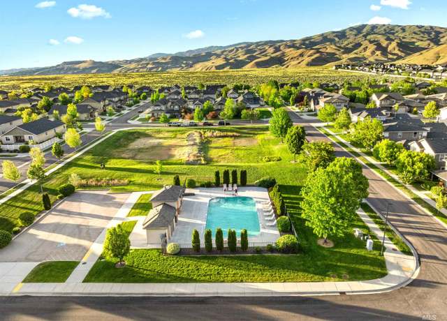 Property at 8102 S Snow Bird Ave, Boise, ID 83716, 3 beds, 2.5 baths