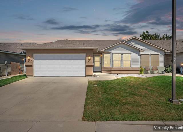 Property at 256 E Carmel Dr, Meridian, ID 83646, 2 beds, 2 baths
