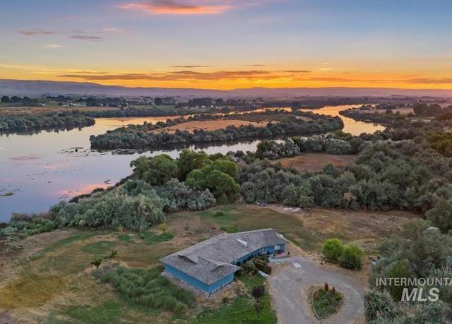 Property at 23743 Viking Ln, Wilder, ID 83676, 4 beds, 2.5 baths