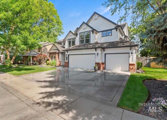 Property at 516 E Ridge Dr, Eagle, ID 83616, 4 beds, 2.5 baths