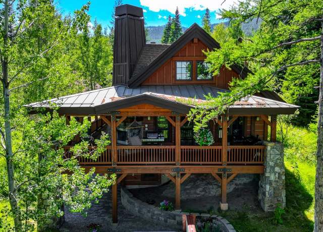 Property at 16 Haystack Ct, Donnelly, ID 83615, 4 beds, 4 baths