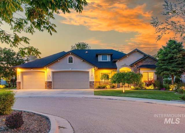 Property at 10318 W Adirondack Ct, Star, ID 83669, 3 beds, 2.5 baths