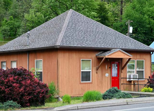 Property at 830 Riverside Ave, Orofino, ID 83544, 2 beds, 1 bath