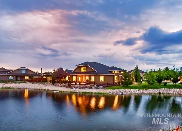 Property at 9425 W Whitecrest St, Star, ID 83669, 3 beds, 3.5 baths