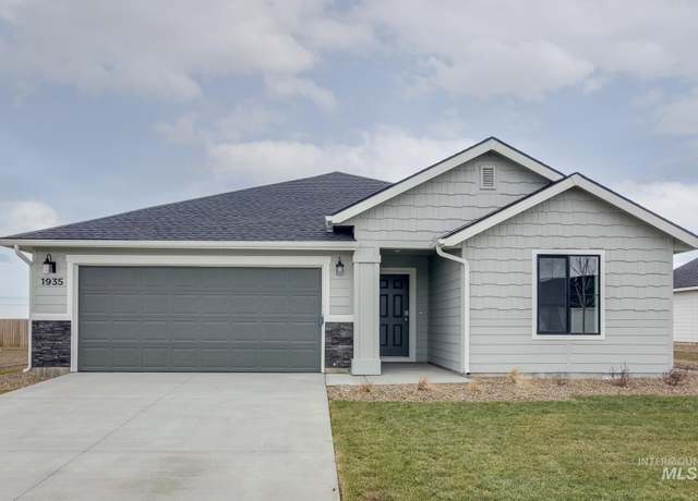 Property at 2089 N Thunderbolt St, Mountain Home, ID 83647, 3 beds, 2 baths