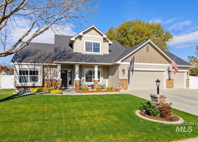 Property at 605 W Highland Ave, Nampa, ID 83686, 4 beds, 2.5 baths