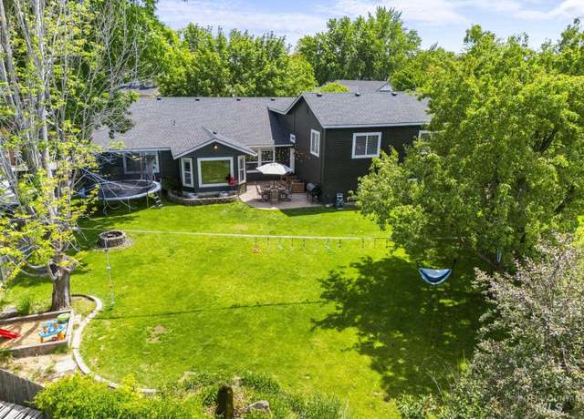 Property at 2245 N Sapphire Pl, Meridian, ID 83646, 6 beds, 3 baths