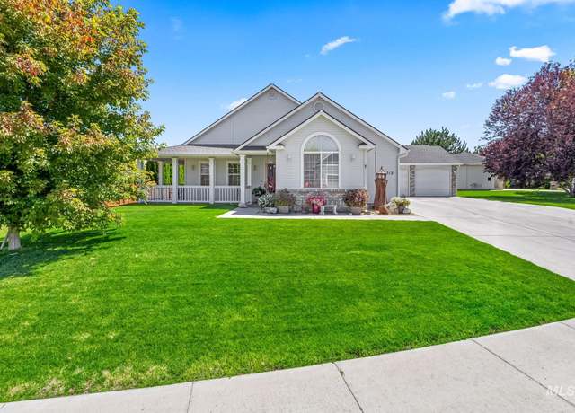 Property at 2512 S Sienna Dr, Nampa, ID 83686, 4 beds, 3 baths