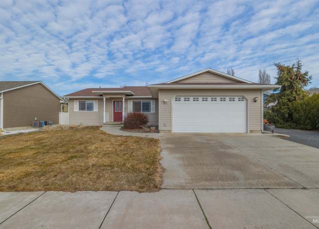 Property at 1921 Birch Dr, Lewiston, ID 83501, 3 beds, 2 baths
