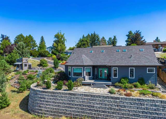 Property at 763 Indian Hills Dr, Moscow, ID 83843, 4 beds, 3 baths