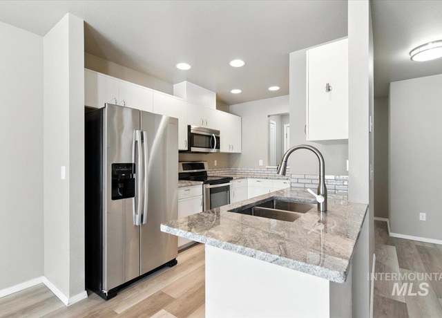 Property at 5518 S Adonis Pl, Boise, ID 83716, 2 beds, 1.5 baths
