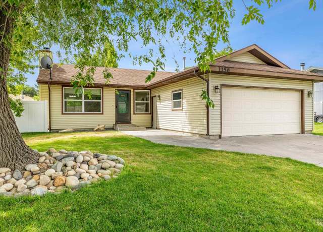 Property at 1156 Twin Parks Dr, Twin Falls, ID 83301, 3 beds, 1 bath