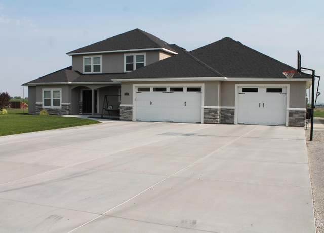 Property at 2464 E 3719 N, Twin Falls, ID 83301, 5 beds, 3 baths
