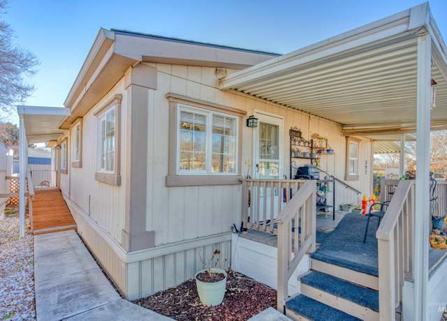 Property at 392 Silver City Dr, Boise, ID 83713, 3 beds, 2 baths