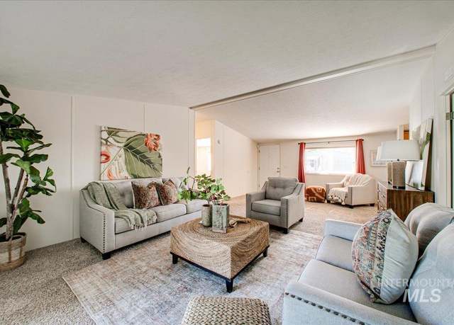 Property at 130 N Rainbow Dr, Boise, ID 83713, 3 beds, 2 baths