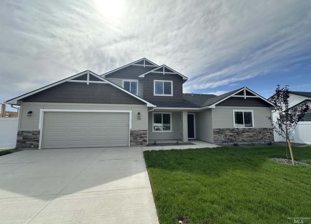 Property at 135 Pronghorn Ave, Fruitland, ID 83619, 5 beds, 2.5 baths