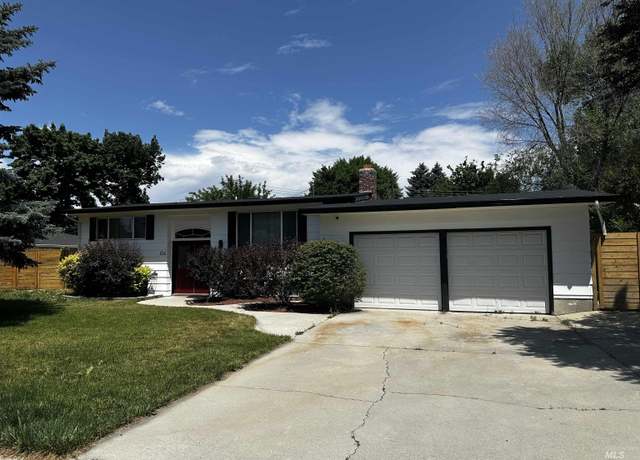 Property at 1714 W Bedford Ave, Boise, ID 83705, 4 beds, 2 baths