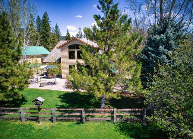 Property at 15 Skyline Ln, Garden Valley, ID 83622, 3 beds, 3 baths