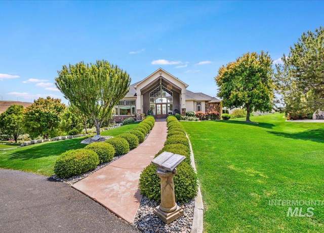 Property at 203 Clear Lake Ln, Buhl, ID 83316, 2 beds, 4 baths