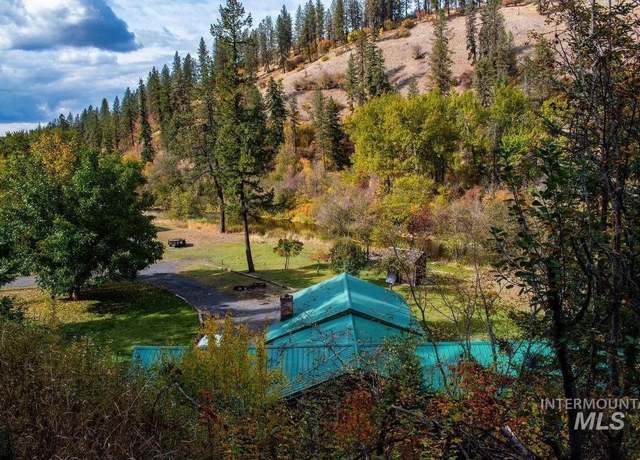 Property at 2583 Cascade Dr, Orofino, ID 83544, 4 beds, 2 baths