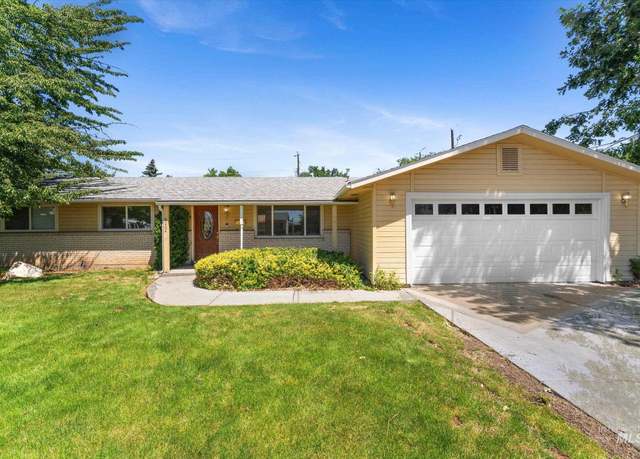 Property at 8004 W King St, Boise, ID 83704, 3 beds, 2 baths