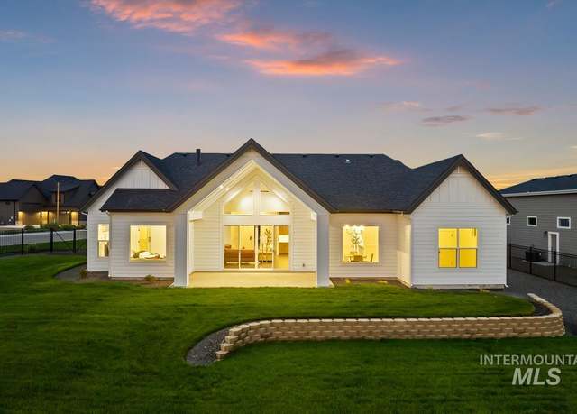 Property at 9697 S Coopers Hawk Way, Nampa, ID 83686, 4 beds, 2 baths