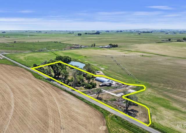 Property at 27 W 700 N, Jerome, ID 83338, 4 beds, 2 baths