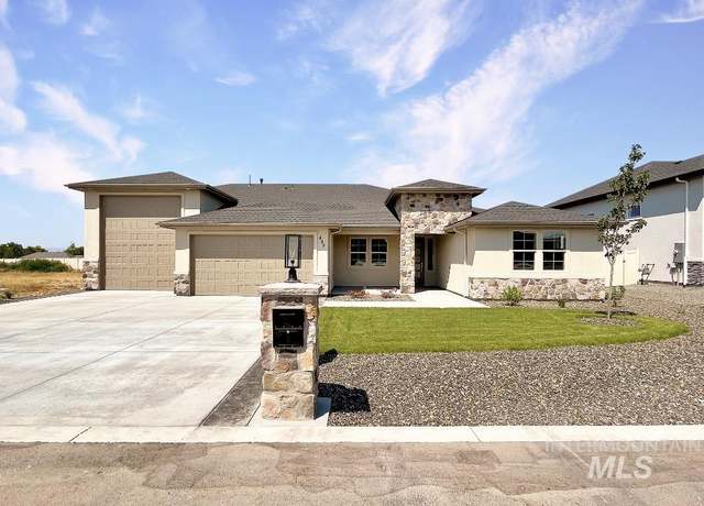 Property at 7432 E Newcastle Dr, Nampa, ID 83646, 3 beds, 3.5 baths