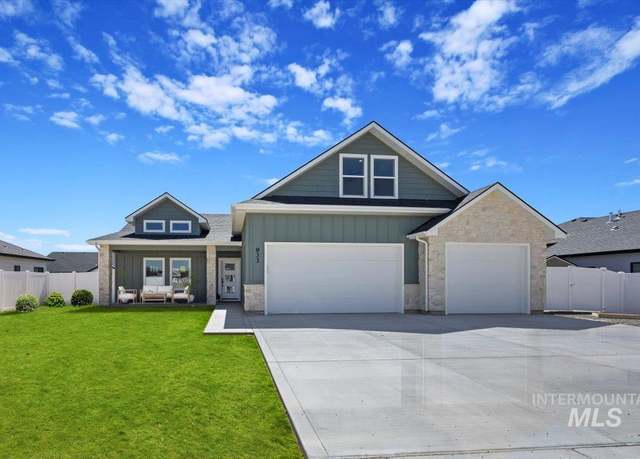 Property at 933 Vista Ave, Kimberly, ID 83341, 4 beds, 3 baths