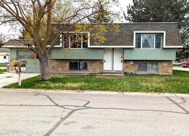 Property at 1724 & 1726 W Annett Cir, Boise, ID 83705, 3 beds, 2 baths
