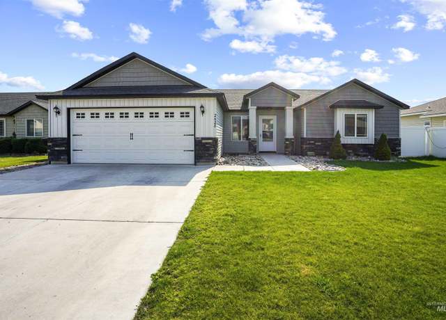 Property at 2428 Denali Dr, Burley, ID 83318, 3 beds, 3 baths