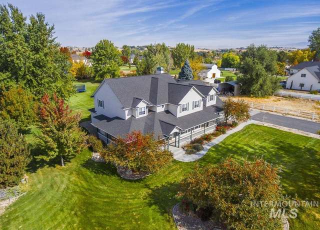 Property at 8630 Vic Ln, Middleton, ID 83644, 5 beds, 3 baths