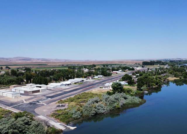 Property at 10514 Airpark Loop, Melba, ID 83641, 3 beds, 2 baths
